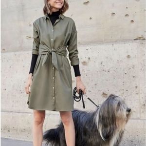 Amour Vert button down tie front dress with pockets